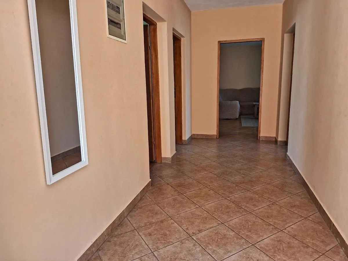 Mara Apartamento Zadar 0*,  Croácia